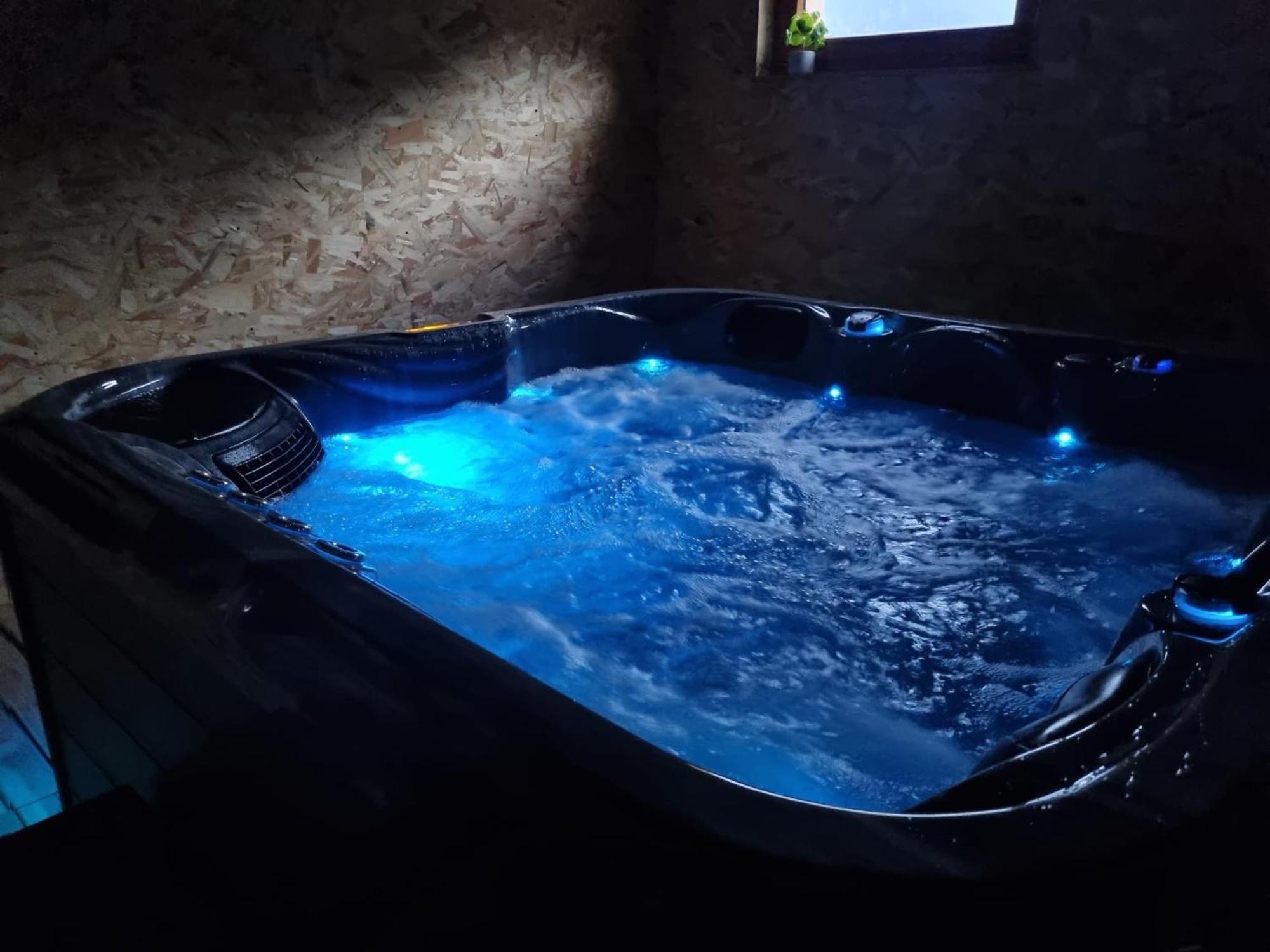 Les Randogodilleurs Avec Jacuzzi A 2Kms Des Pistes Et 350M Du Theatre Du Peuple ! Vila Bussang Exterior foto