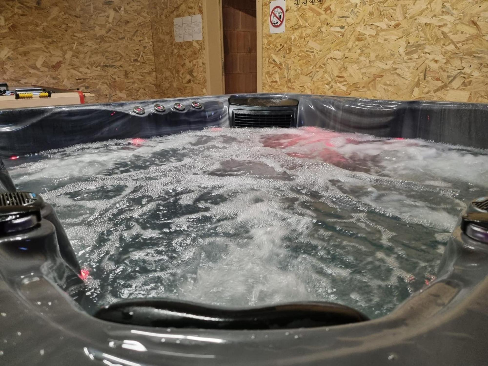 Les Randogodilleurs Avec Jacuzzi A 2Kms Des Pistes Et 350M Du Theatre Du Peuple ! Vila Bussang Exterior foto