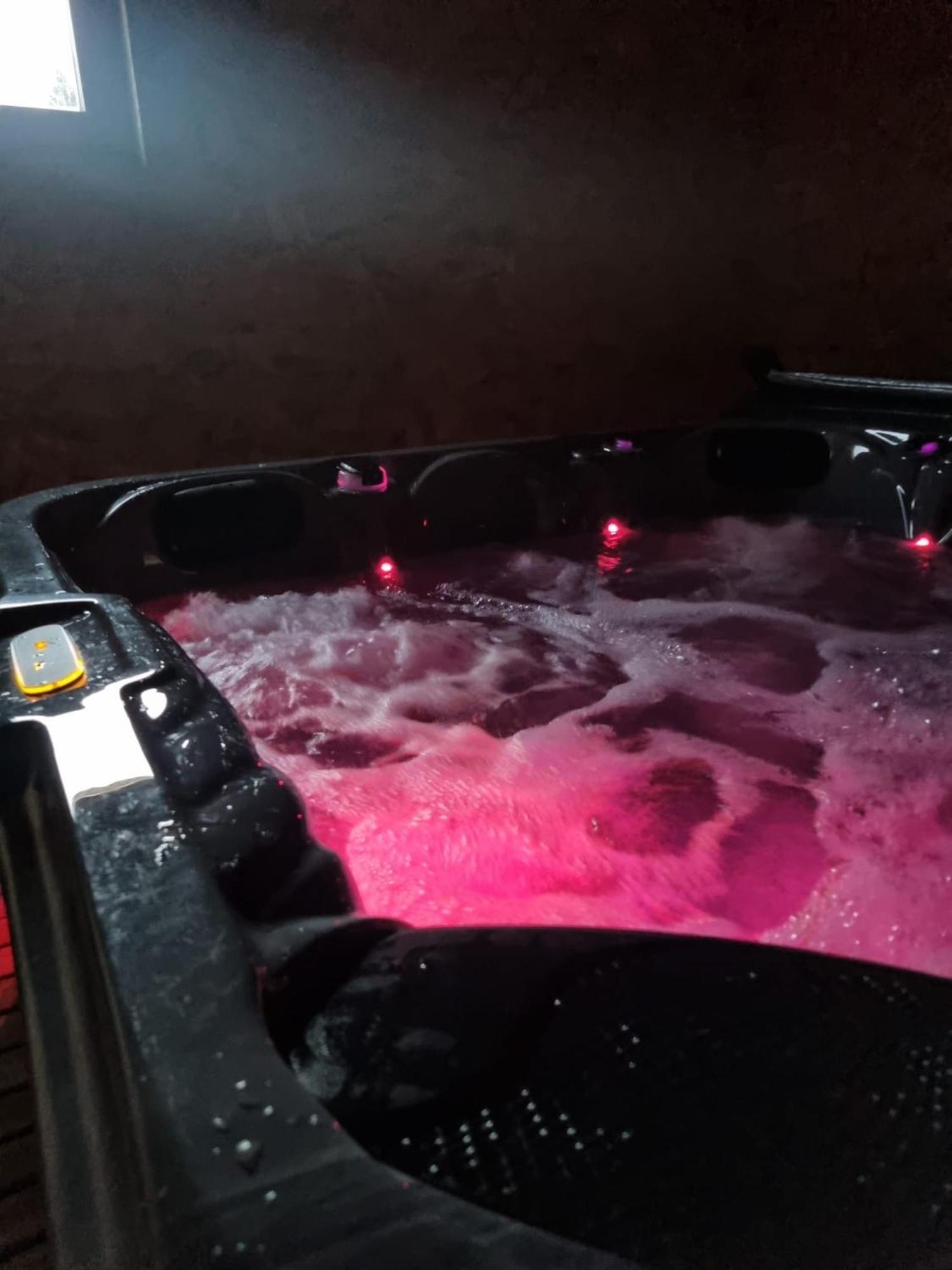 Les Randogodilleurs Avec Jacuzzi A 2Kms Des Pistes Et 350M Du Theatre Du Peuple ! Vila Bussang Exterior foto